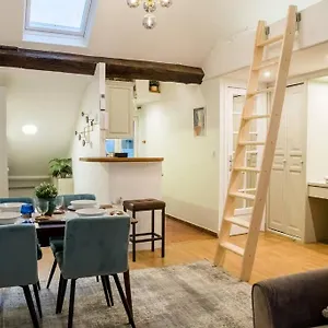  Apartment Spacious In Hyper Center - Smart Tv & Wifi - 4p France